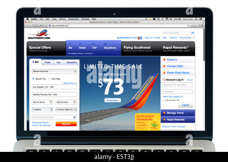 Southwest Airlines Flugbuchung auf einem 13' Apple MacBook Pro Computer, USA Stockfoto