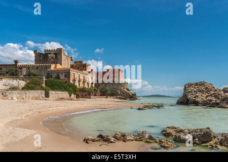 Das Castello di Falconara befindet sich östlich der Stadt Licata, Butera, Caltanissetta, Sizilien, Italien, Europa Stockfoto