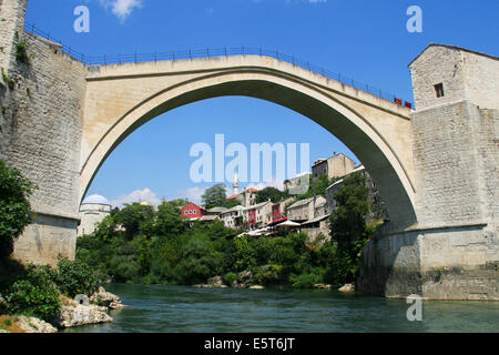 Stari Most (alte Brücke) in Mostar, Bosnien und Herzegowina. Stockfoto