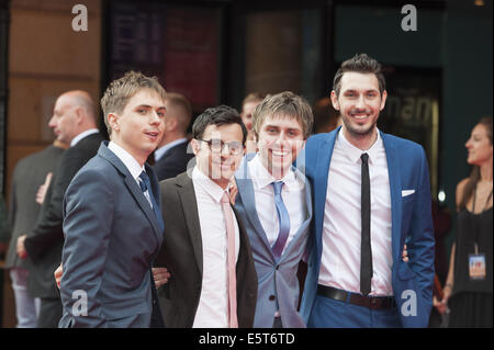 London, London, UK. 5. August 2014. Die zweite Tranche der The Inbetweeners Premieren auf der Vue Kino am Leicester Square in London. Im Bild: L-r: JOE THOMAS, SIMON Vogel, JAMES BUCKLEY, BLAKE HARRISON. © Lee Thomas/ZUMA Draht/Alamy Live-Nachrichten Stockfoto