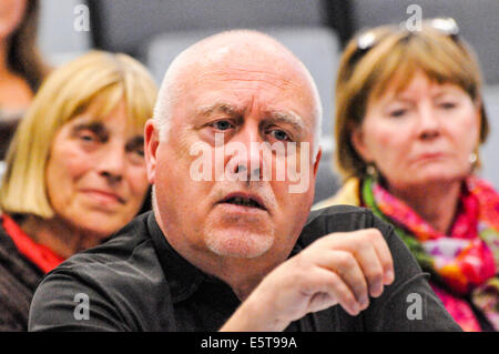 Belfast, Nordirland. 5. August 2014. Ex-IRA-Mitglied und ehemaliges Mitglied des Parlaments in Westminster, Danny Morrison Credit: Stephen Barnes/Alamy Live News Stockfoto