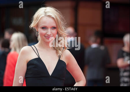 Leicester Square, London, UK. 5. August 2014. Die zweite Tranche der The Inbetweeners Premieren auf der Vue Kino am Leicester Square in London. Im Bild: Emily Berrington. Bildnachweis: Lee Thomas/Alamy Live-Nachrichten Stockfoto