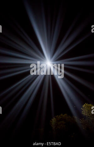 London, UK. 5. August 2014. Spektren "Lights Out" Installation von Ryoji Ikeda in Westminster Credit: Guy Corbishley/Alamy Live News Stockfoto