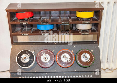England, Buckinghamshire, Bletchley, Bletchley Park, Check-Maschine Stockfoto