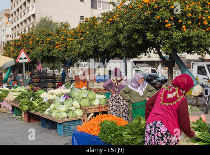 Gemüse Stände in Selçuk Markt Türkei Stockfoto