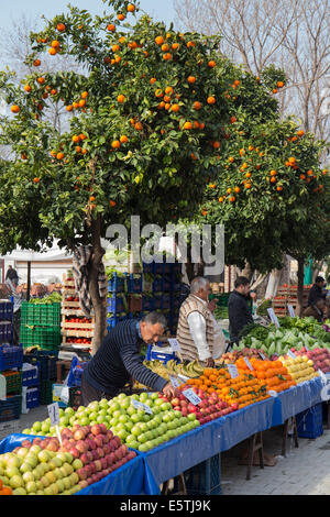 Obstständen in Selçuk Markt Türkei Stockfoto