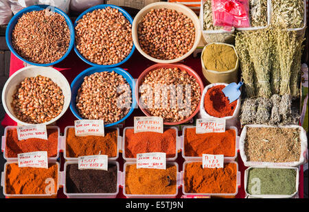 Gewürz-Stall Selçuk Markt Türkei Stockfoto