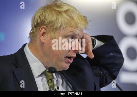Finsbury Square, London, UK. 6. August 2014. Boris Johnson kündigt er bei Parlamentswahlen 2015 stehen, während europäische Erklärung bei Bloomberg, London, UK-Kredit geben will: Jeff Gilbert/Alamy Live News Stockfoto