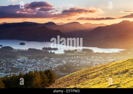 Sonnenuntergang über Keswick aus Latrigg Stockfoto