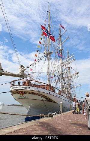 Heck des norwegischen Segelschiff Statsraad Lehmkuhl im Juli 2014 Tall Ship Races in Harlingen, Niederlande Stockfoto