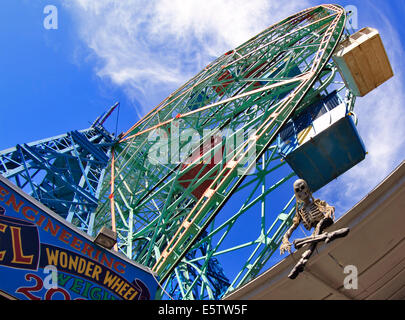 Berühmte Coney Island Wonder Wheel Brooklyn in New York Stockfoto