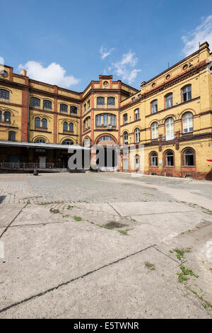 Ehemalige Brauereigebäude jetzt renoviert als Kultur- und Kunst Veranstaltungsort am Botzow in Prenzlauer Berg Berlin Deutschland Stockfoto