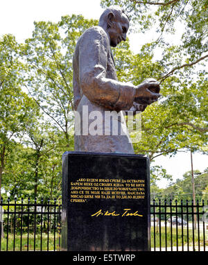 Nikola Tesla Denkmal an seinem Wardenclyffe Forschungslabor Rock Point Long Island New York Stockfoto