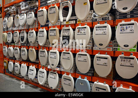 Eine Anzeige des WC-Sitzes in ein Home Depot Filiale in College Point, Queens, New York. Stockfoto