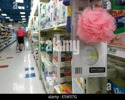 Reinigung Produkte Gang, Smiths Lebensmittelgeschäft in Great Falls, Montana, USA Stockfoto