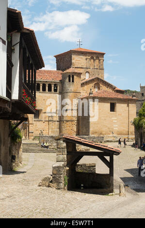 Altes Waschhaus in der Nähe von Santa Juliana Stiftskirche, Santillana del Mar, Kantabrien, Nord-Spanien, Europa Stockfoto