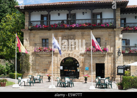 Hotel und Restaurant Santillana del Mar, Kantabrien, Spanien, Europa Stockfoto