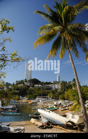 Paseo del Pescador fishermans Wharf entlang der Avenue Costera Miguel Aleman in Acapulco, Mexiko Stockfoto