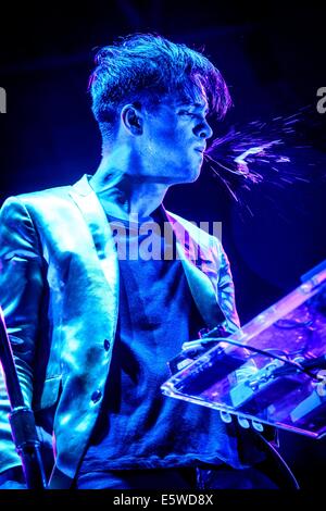 Toronto, Ontario, Kanada. 6. August 2014. BRENDON URIE der amerikanischen Rock-Band "Panik! At The Disco "Perfroms am Echo Beach. Bildnachweis: Igor Vidyashev/ZUMA Draht/Alamy Live-Nachrichten Stockfoto