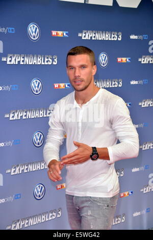 Köln, Deutschland. 6. August 2014. Lukas Podolski/roter Teppich/Anreise/The Expendables 3 Premiere Deutschland in Köln, 06.08.2014 Kredit: Dpa picture-Alliance/Alamy Live News Stockfoto