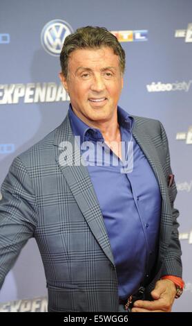 Köln, Deutschland. 6. August 2014. Schauspieler Sylvester Stallone kommt für die Premiere des Films "The Expendables 3" in Köln, 6. August 2014. Bildnachweis: Dpa picture Alliance/Alamy Live News Stockfoto