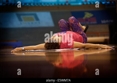 Ältere Person, die Ausübung einer Sports Stockfoto