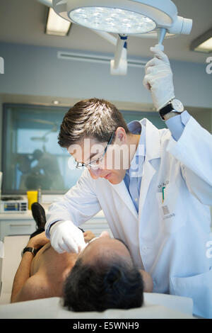 Dermatologische Beratung Stockfoto