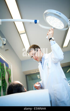 Dermatologische Beratung Stockfoto