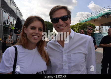 London, England, 7. August 2014: Prinzessin Beatrice und Freund Dave Clark besucht die Jungfrau streben Herausforderung - Fototermin bei The O2, Halbinsel Square. in London. Bildnachweis: Siehe Li/Alamy Live News Stockfoto