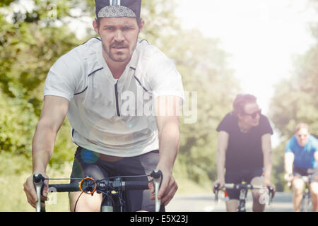 Radfahrer auf dem Fahrrad Stockfoto