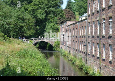 Der Fluß Bollin, vorbei an dem Steinbruch-Bank-Mühle. Stockfoto