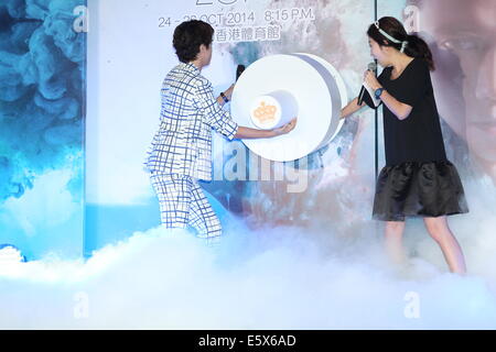 Hong Kong, China. 5. August 2014. Sängerin Hins Cheung besucht Pressekonferenz von seinem nächsten Konzert HINS Leben IN Leidenschaft in Hong Kong, China auf Dienstag, 5. August 2014. © TopPhoto/Alamy Live-Nachrichten Stockfoto