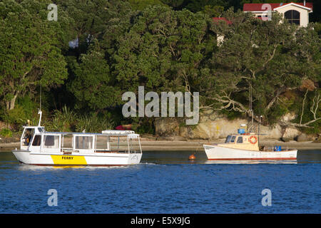 Mercury Bay liegt an der Ostküste der Coromandel-Halbinsel auf der Nordinsel von Neuseeland. Stockfoto