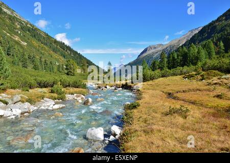 Der Naturpark Hochalpen Zillertaler Alpen ist ein Hochgebirgspark im wahrsten Sinne des Wortes. Stockfoto