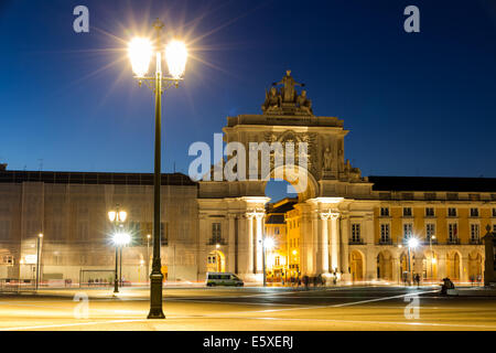 Der Praça Comercio (Englisch: Commerce Square) befindet sich in der Stadt von Lissabon, Portugal. Befindet sich in der Nähe von den Tejo, die Stockfoto