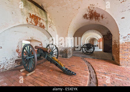 Kanone im historischen Fort Pulaski National Monument, Cockspur Island, in der Nähe von Savannah, Georgia, USA Stockfoto