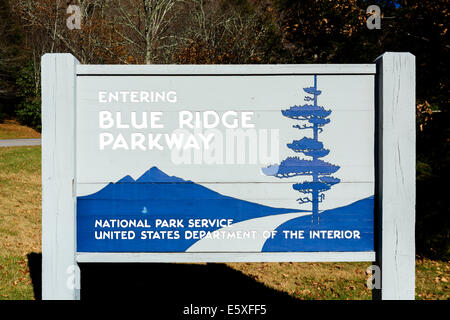 Eintritt in den Blue Ridge Parkway in der Nähe von Cherokee, North Carolina, USA Stockfoto