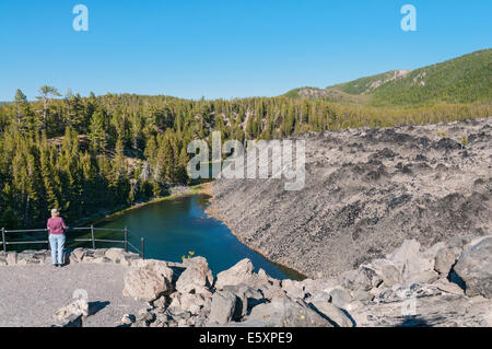 Oregon, Newberry National Volcanic Monument, Newberry Crater, große Obsidianstrom verloren See Stockfoto