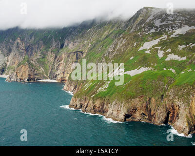 Die spektakulären Klippen von Slieve League (Sliabh Liag) in der Grafschaft Donegal die höchsten Klippen auf der irischen Insel Stockfoto