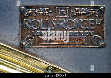 Platte mit Fahrgestellnummer 1628) in einem 1911 Rolls-Royce Silver Ghost Stockfoto