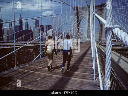 New York ist eine spannende Stadt, aber in den 1970er und 1980er Jahren vor den letzten "Gentrifizierung" Es fühlte sich auch bedrohlich, ja sogar gefährlich. Stockfoto