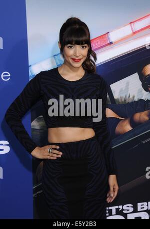 Hollywood, CA. 7. August 2014. Hannah Simone im Ankunftsbereich für wir werden Polizisten Premiere, der ArcLight Hollywood, Hollywood, CA 7. August 2014. Bildnachweis: Dee Cercone/Everett Collection/Alamy Live-Nachrichten Stockfoto