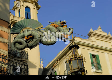 Art-Deco-Drache als Shop anmelden Placa Boqueria, La Rambla, Barcelona, Spanien Stockfoto
