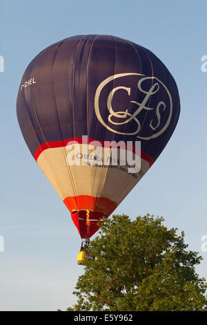 Bristol, UK. 8. August 2014. Ballone abheben während Bristol International Balloon Fiesta Credit: Keith Larby/Alamy Live News Stockfoto