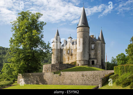 Das Schloss Vêves / Château de Vêves im Sommer, Celles, Belgien Stockfoto