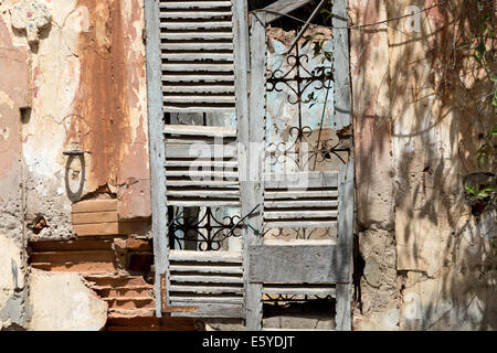 Veröde Fensterläden historisch, St. Louis, Senegal Stockfoto