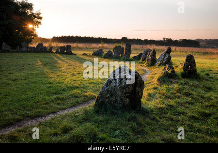 Die Rollright Stones bei Sonnenaufgang. Oxfordshire, England. HDR Stockfoto