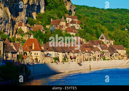 Frankreich, Aquitaine, Dordogne, Perigord Noir, Dordogne-Tal, La Roque-Gageac, Dorf am Ufer der Dordogne Stockfoto