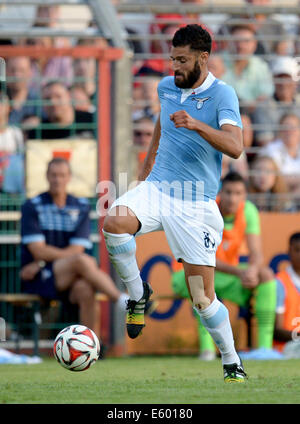 Lübeck, Deutschland. 8. August 2014. Roms Antonio Candreva in Aktion während der Fußball-Testspiel zwischen dem Hamburger SV und S.S. Lazio Rom im Stadion am Lohmuehle in Lübeck, 8. August 2014. Foto: Daniel Reinhardt/Dpa/Alamy Live News Stockfoto