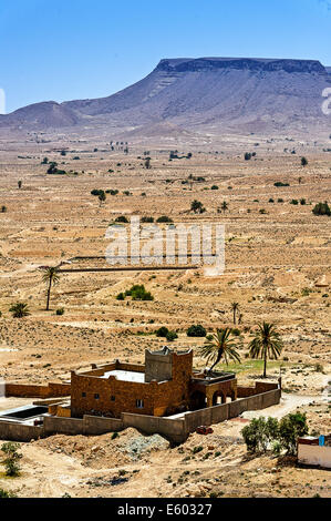 Afrika, Nordafrika, Maghreb, Süd Tunesien, Chenini. Governorat von Tataouine. Ein Haus neue Dorf von Chenini. Stockfoto